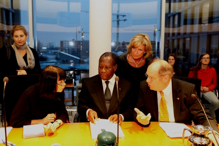 Diplomatie / En visite en Allemagne	:  Le Président Ouattara obtient l’annulation de 215 milliards de FCFA de moitié